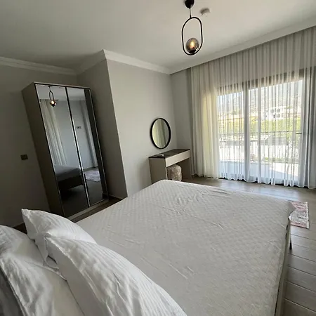 Feriehus Muestakil Havuzlu Fethiye